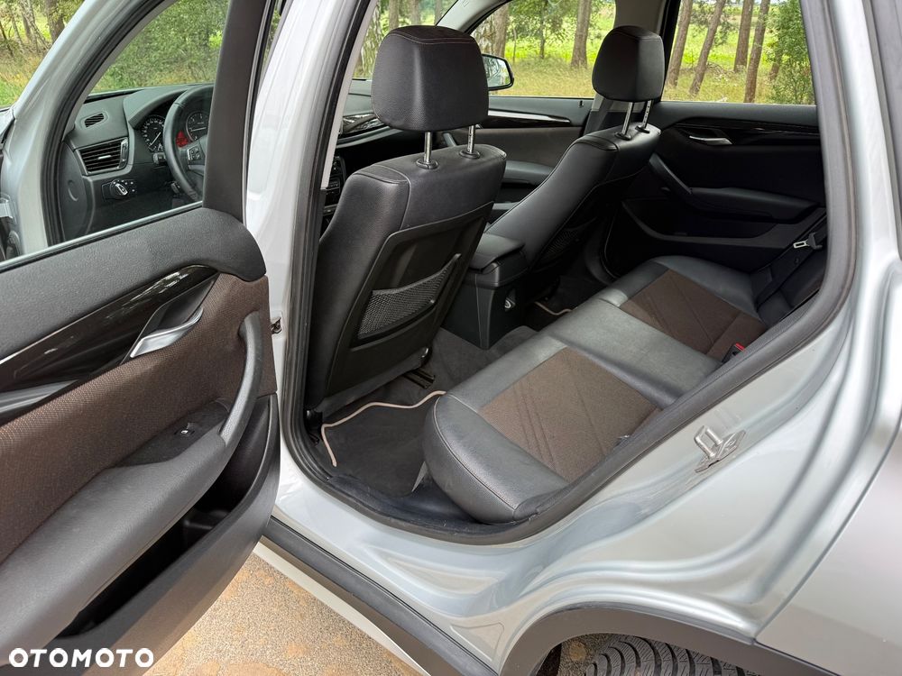 BMW X1 sDrive16d Sport Line - 9