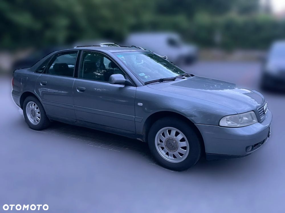 Audi A4 Limousine 1.8 - 6