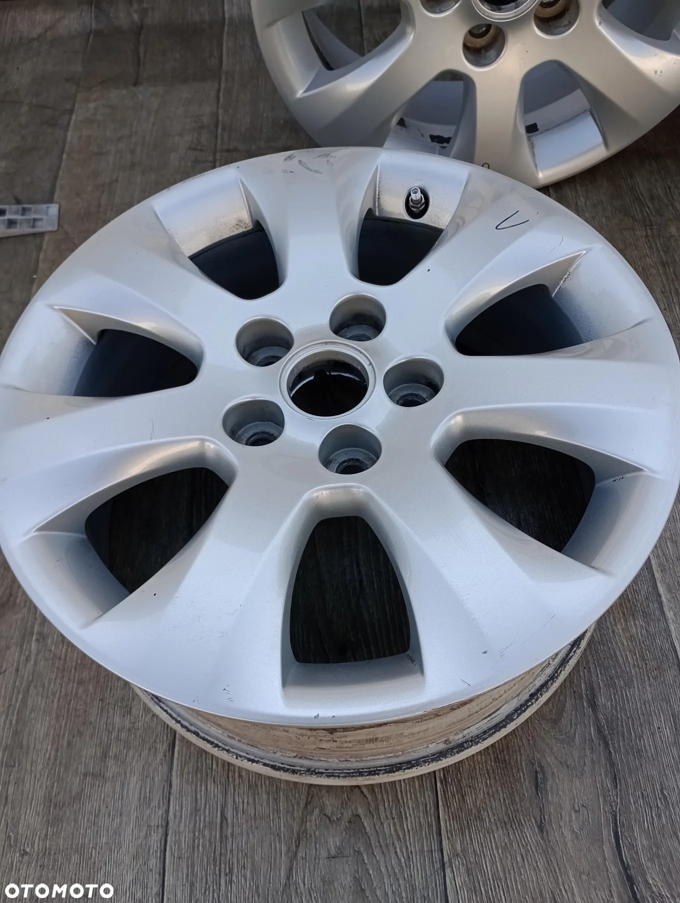 FELGA ALUMINIOWA 5X120 R17 7J ET41 67,1 BORBET GM OPO77K1 - 5