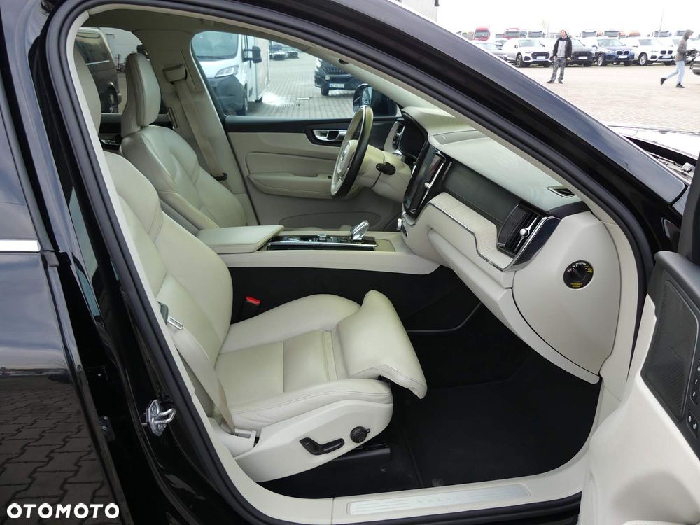 Volvo XC 60 D5 SCR AWD Inscription - 7