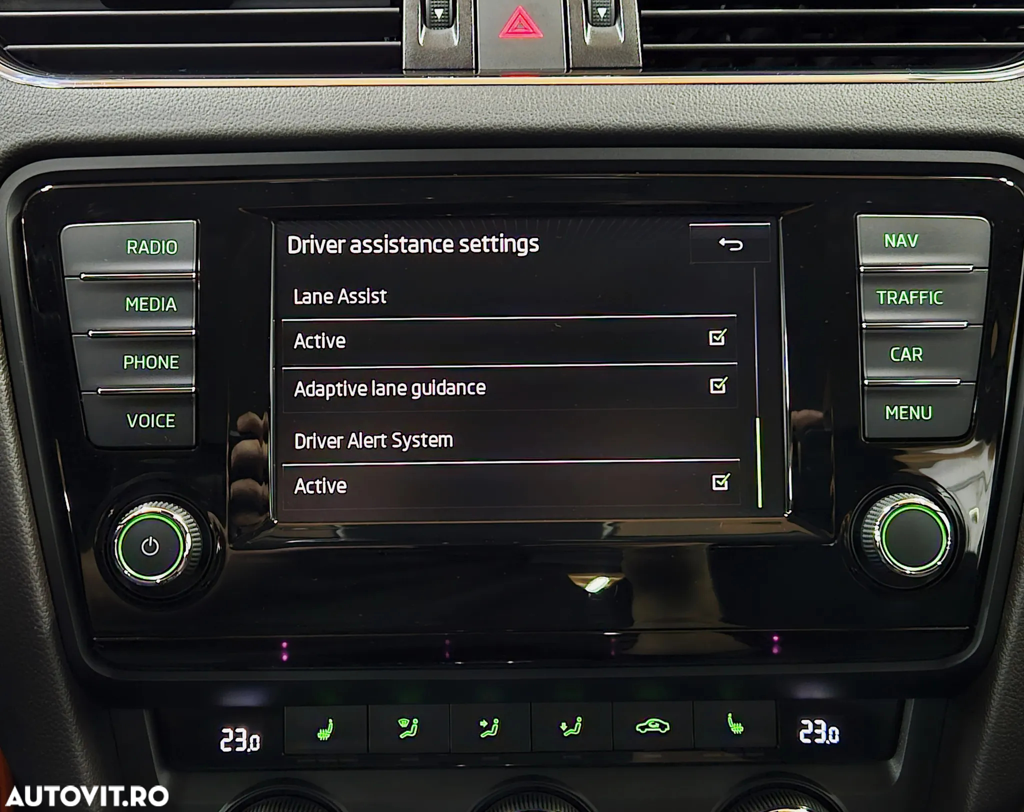 Skoda Octavia 2.0 TDI 4x4 DSG Laurin & Klement - 23
