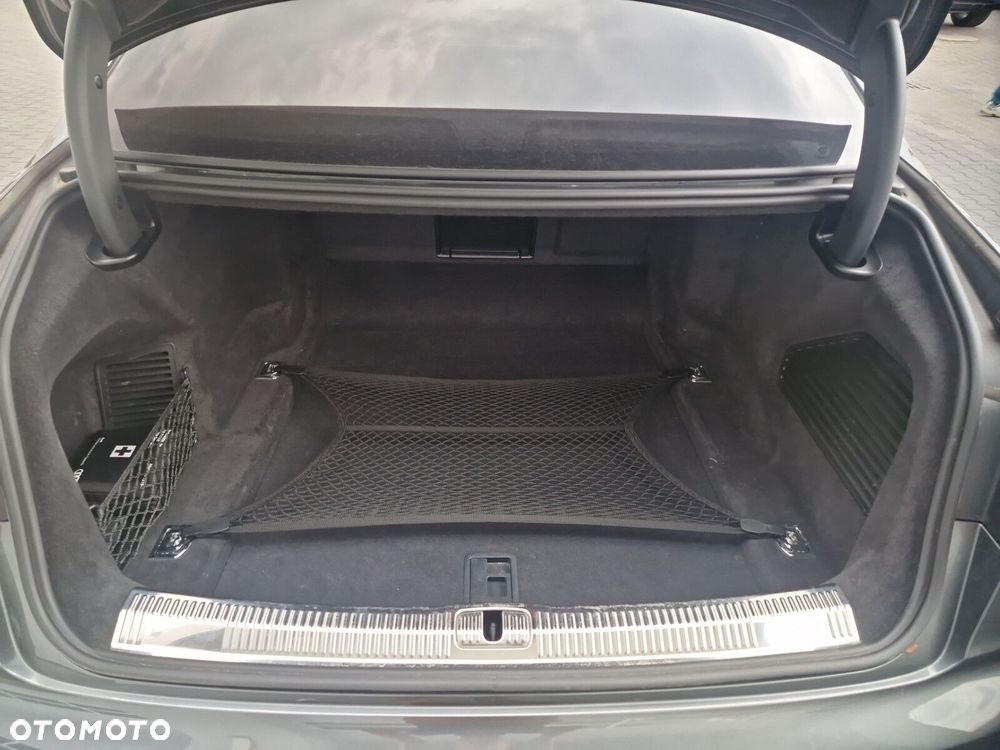 Audi A8 - 18