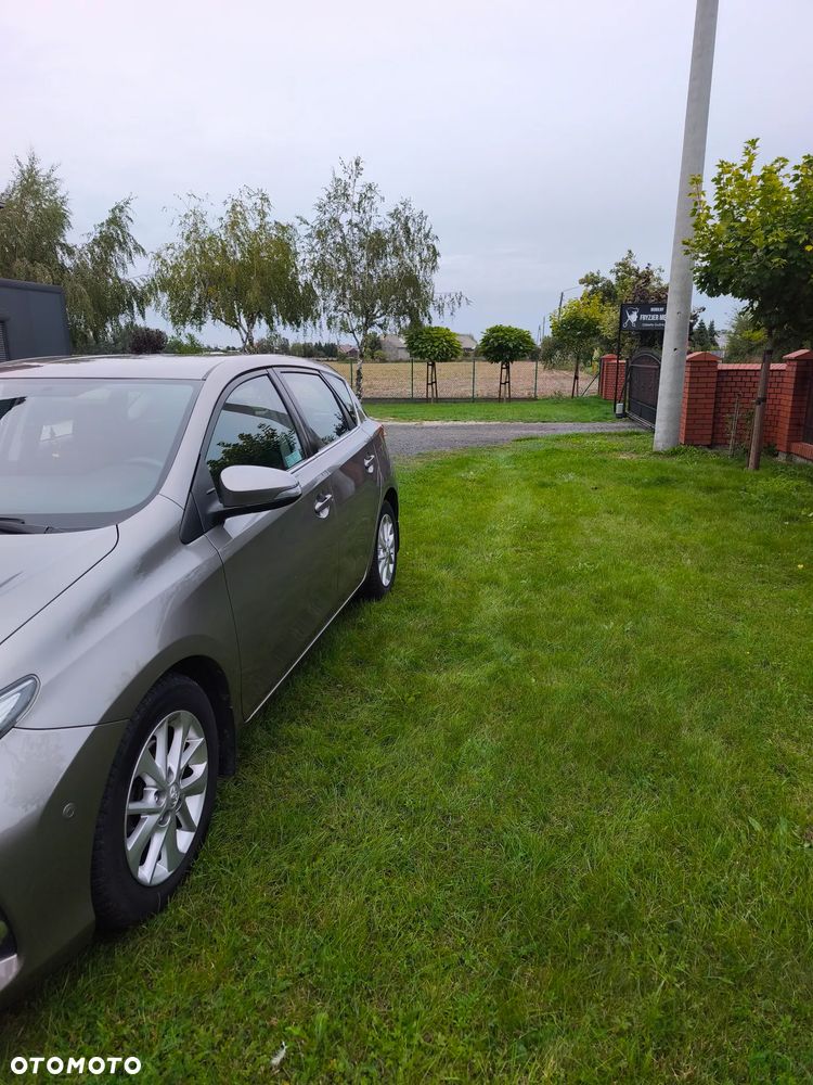 Toyota Auris 1.4 D-4D Comfort - 3
