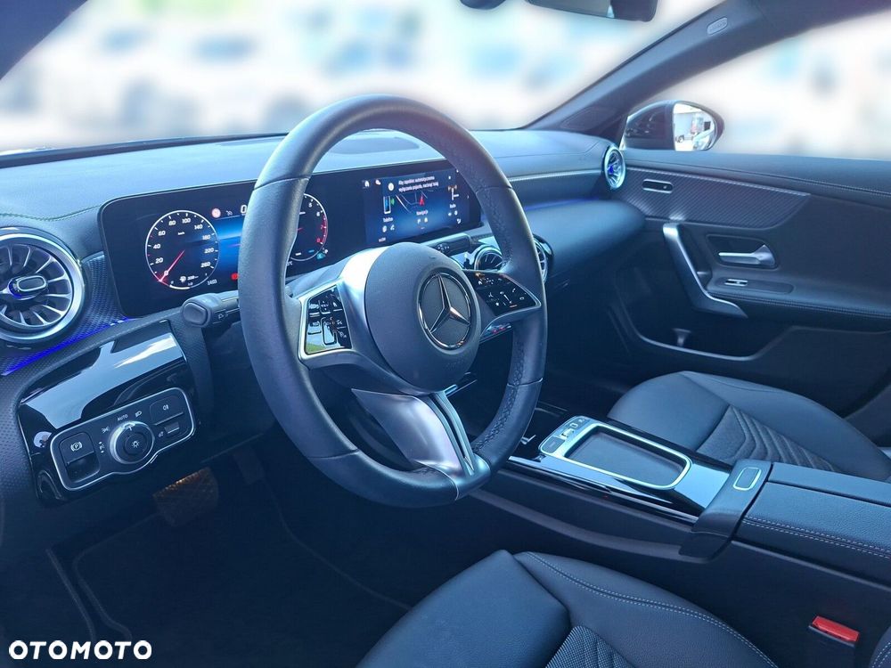 Mercedes-Benz CLA - 13