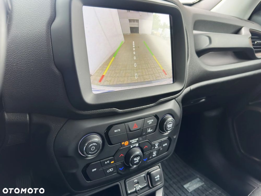 Jeep Renegade - 21