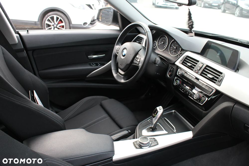BMW 3GT 318d - 32