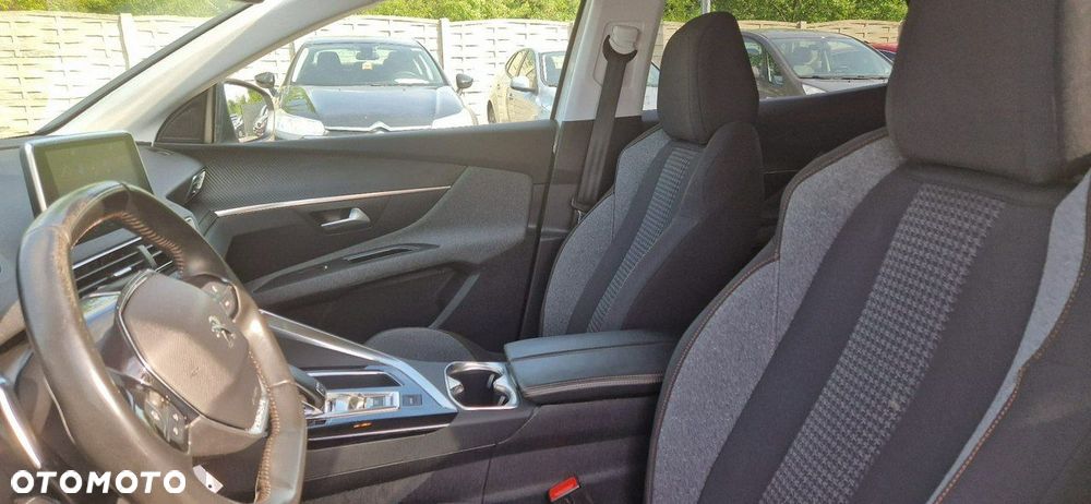 Peugeot 3008 - 17