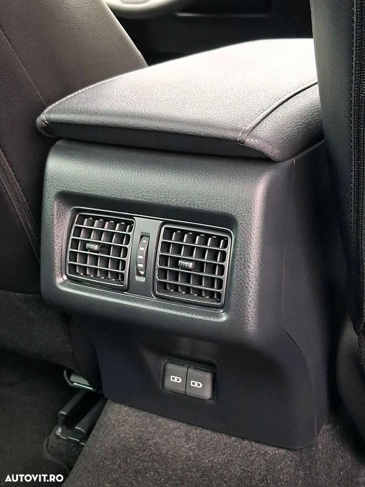 Toyota Camry - 20