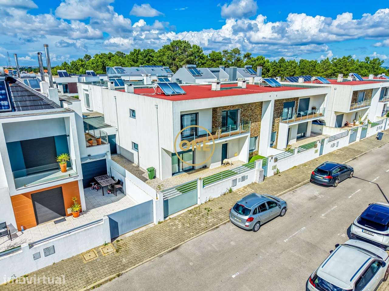 Moradia T4 Moderna com 262m2, Suite com Closet, Garagem e Varandas – R - Grande imagem: 2/54