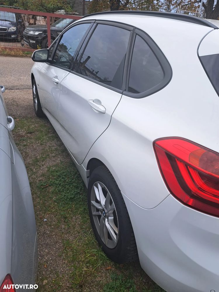 BMW Seria 2 218i Sport Line - 4