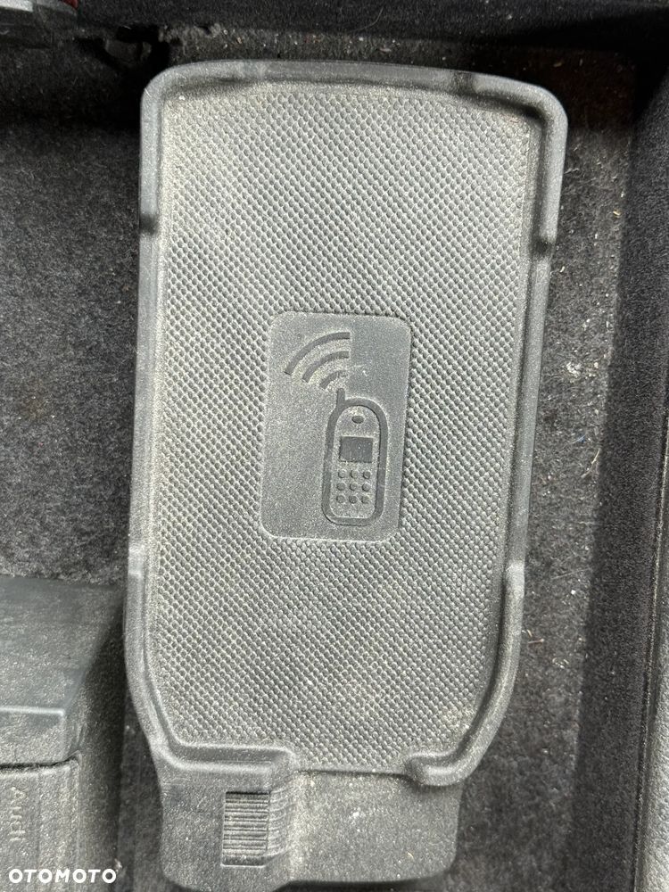 Audi A6 Avant 2.0 TDI Ultra S tronic - 4