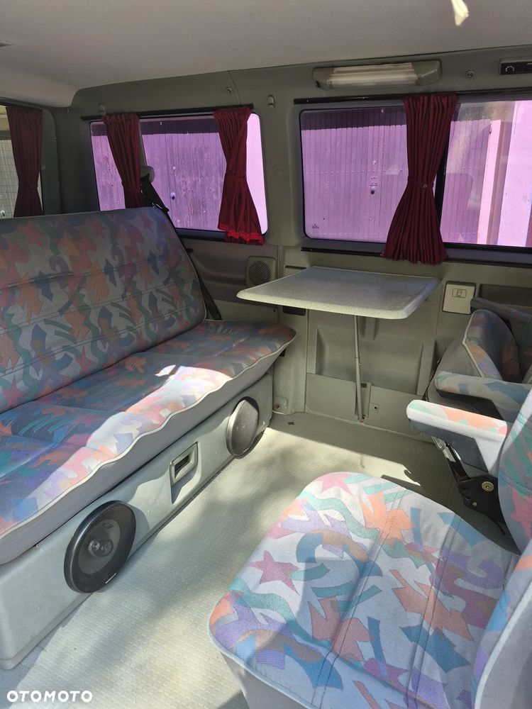Volkswagen Multivan - 7