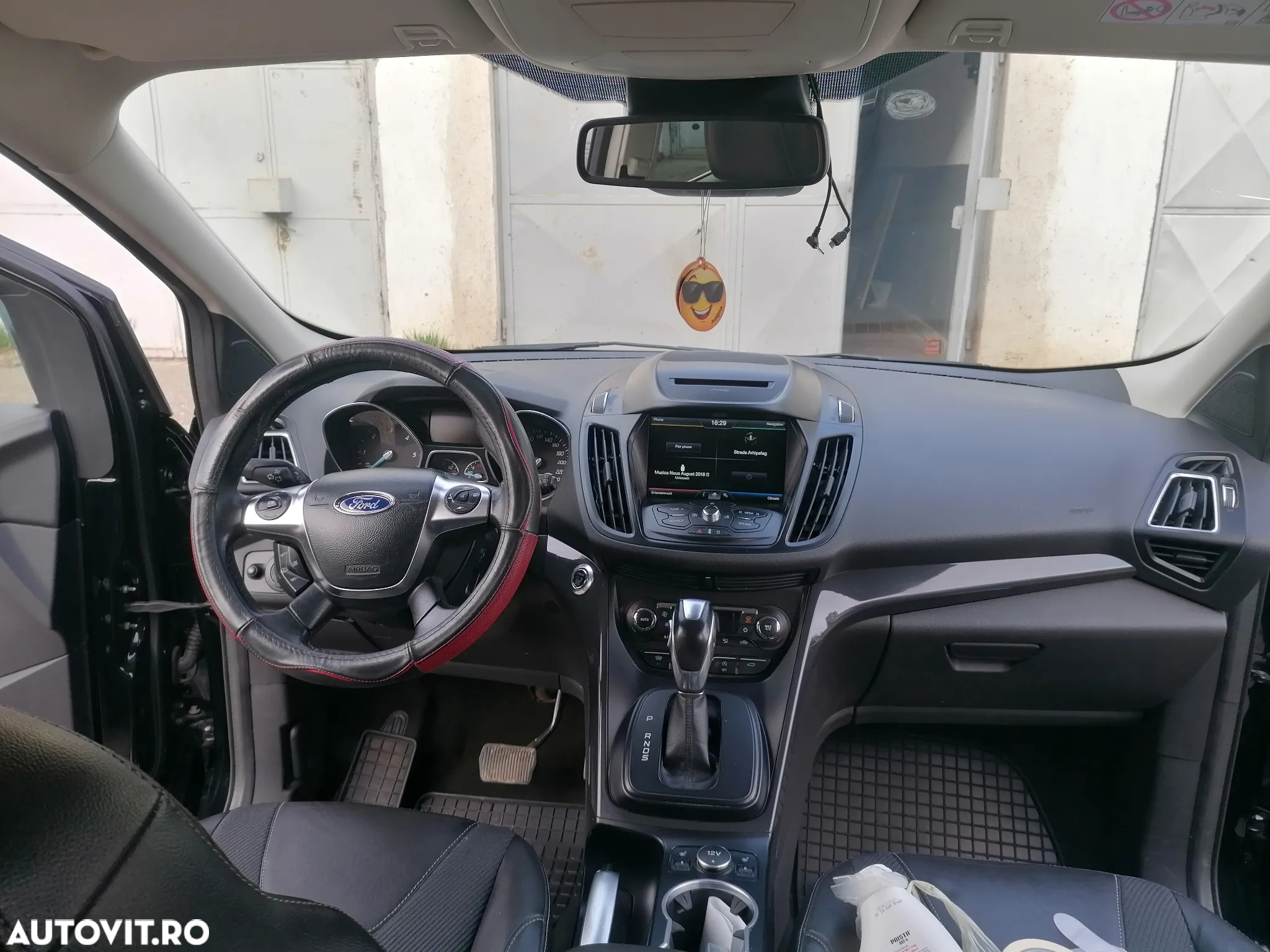 Ford Kuga - 12