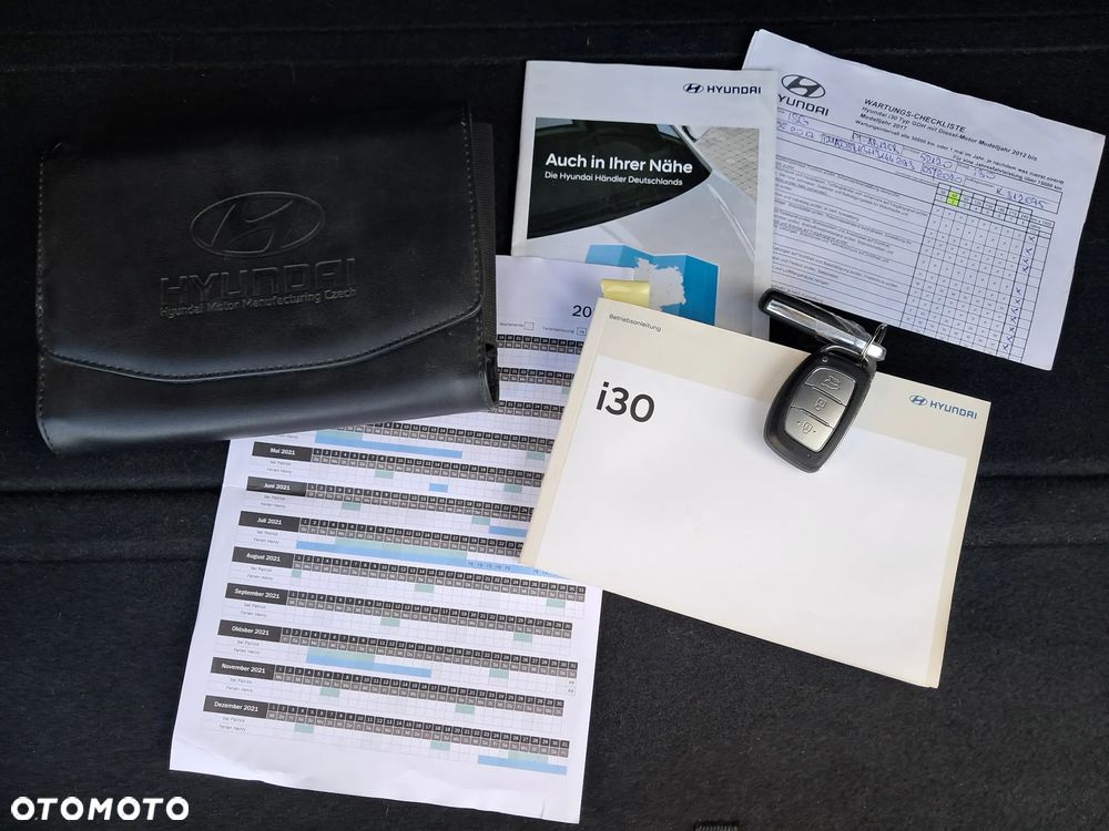 Hyundai i30 blue 1.6 CRDi DCT Premium - 35