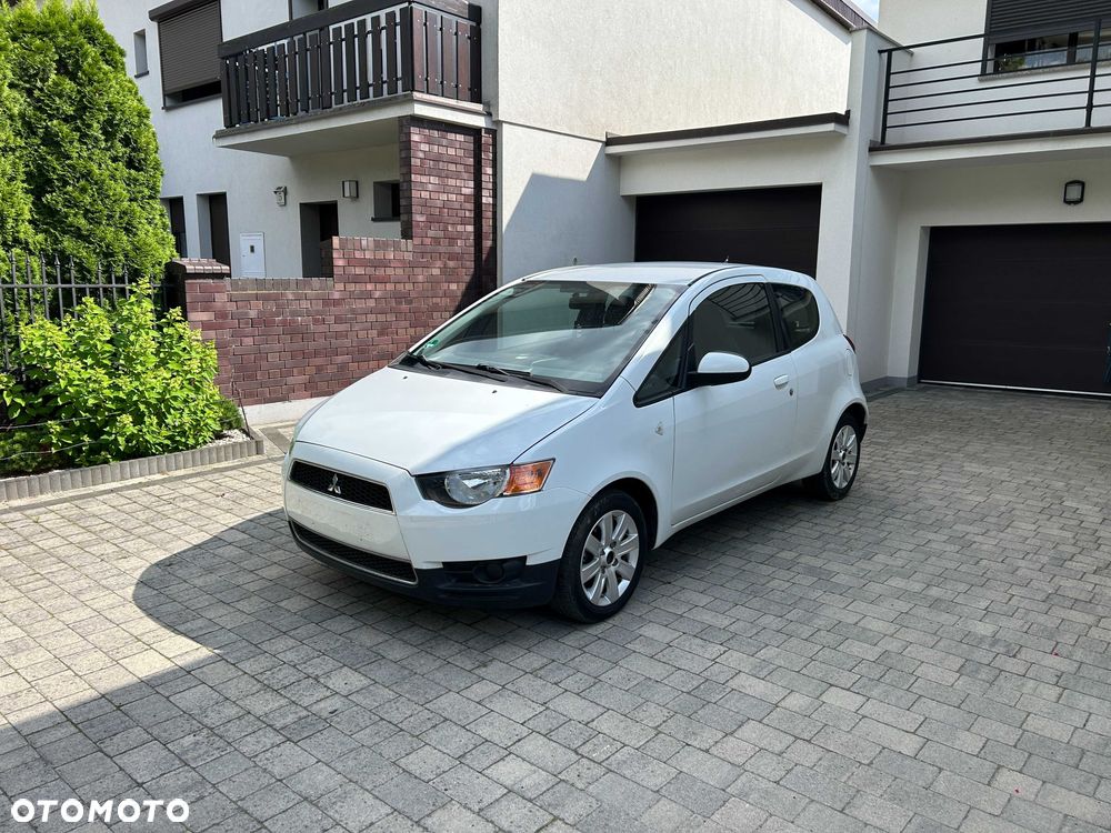 Mitsubishi Colt - 1