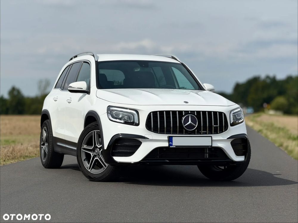 Mercedes-Benz GLB 250 4-Matic 8G-DCT - 2