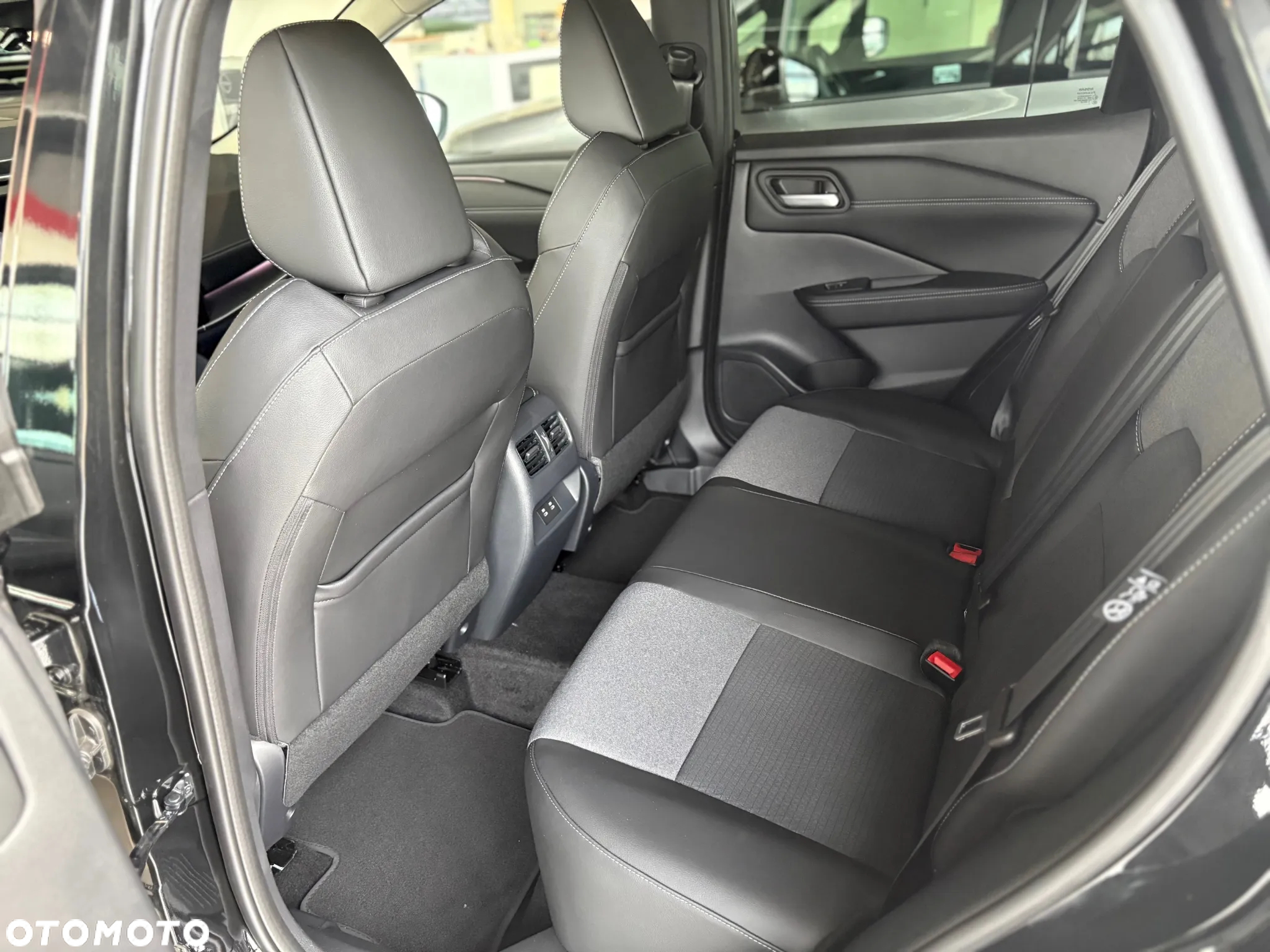 Nissan Qashqai 1.3 DIG-T mHEV N-Connecta Xtronic - 8