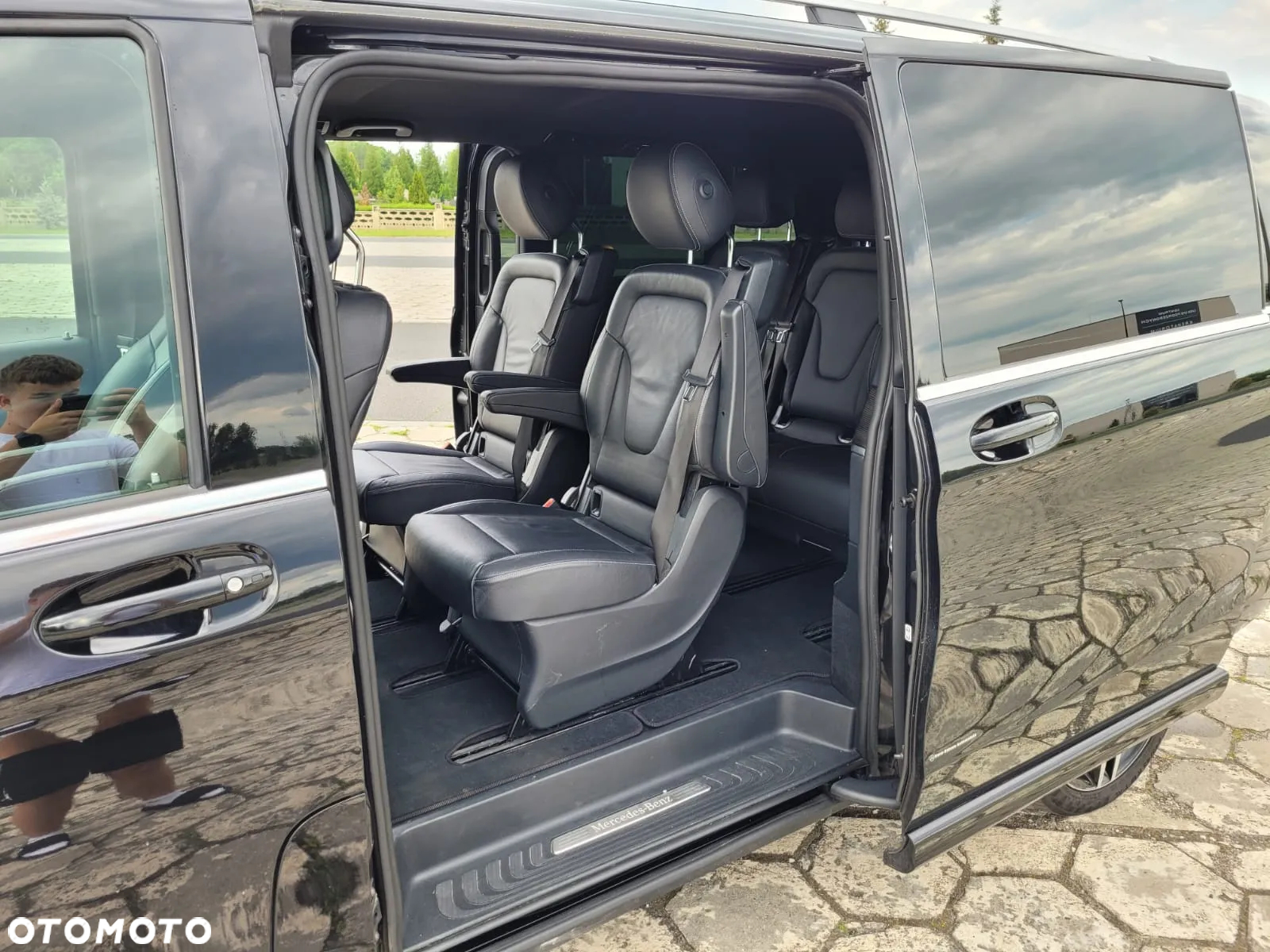 Mercedes-Benz Klasa V 250 d extralang 9G-TRONIC Edition - 16