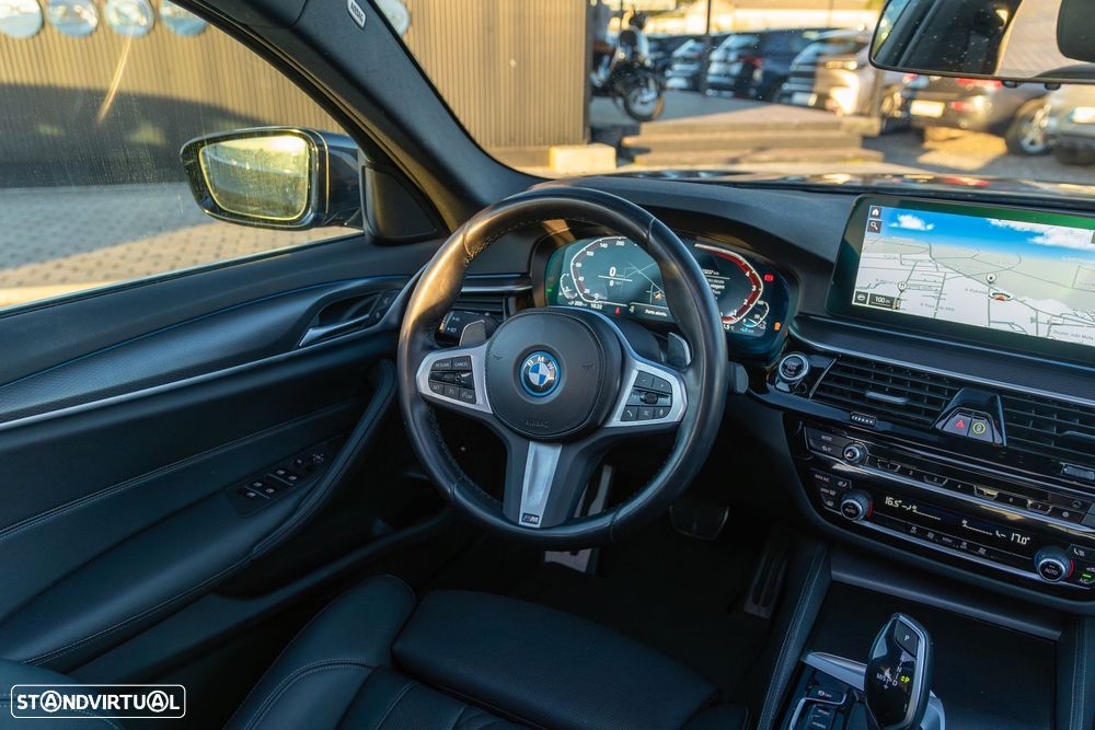 BMW 530 e Pack M - 23