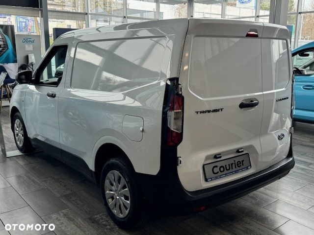 Ford Transit Courier Van - 14