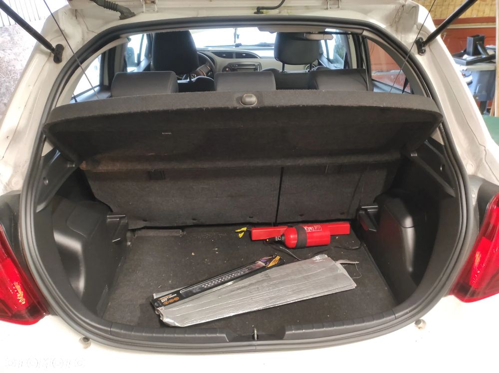 Toyota Yaris 1.33 Active EU6 - 15