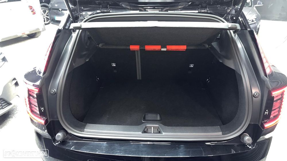 Volvo EX30 Single Motor Extended Range RWD Core - 30