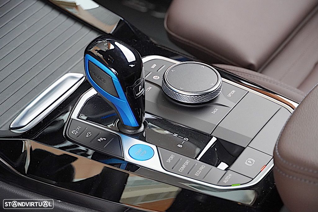 BMW iX3 M Sport Inspiring - 31