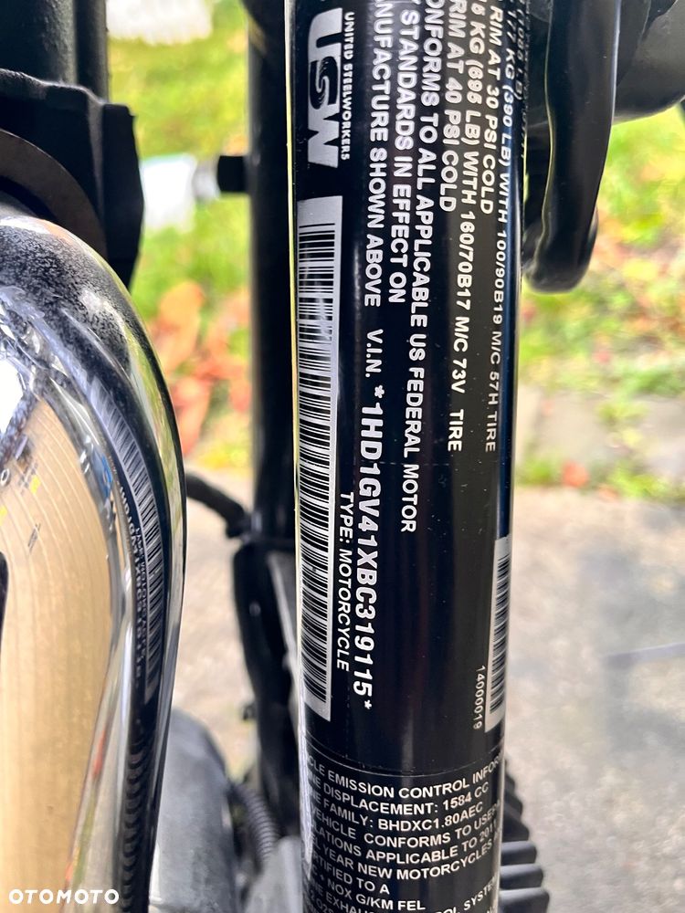 Harley-Davidson Dyna Super Glide - 14