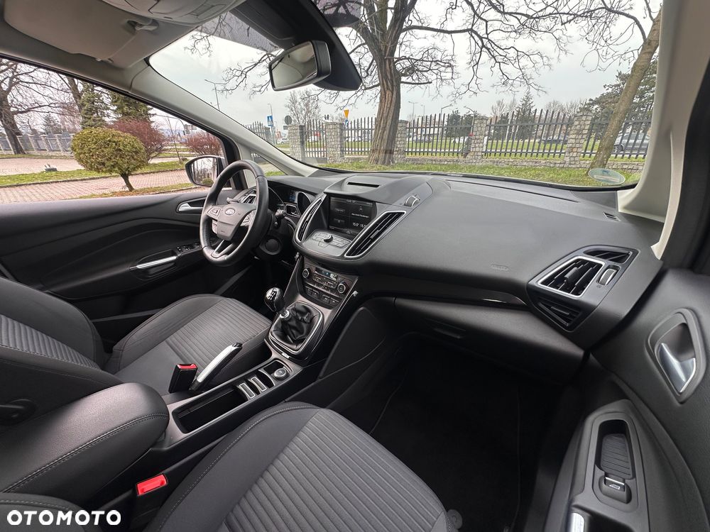 Ford C-MAX 2.0 TDCi Start-Stop-System Titanium - 34