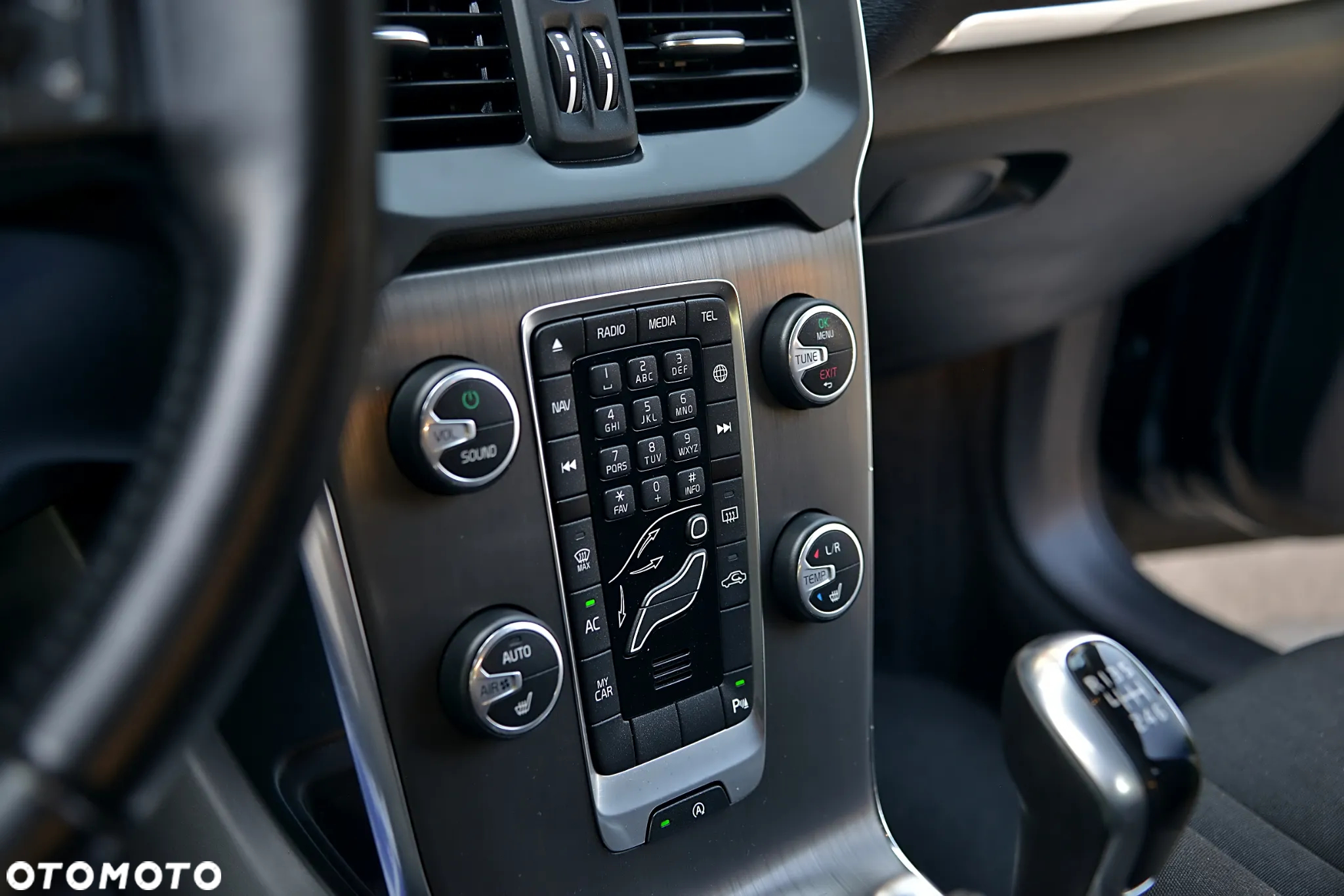 Volvo V40 D2 Kinetic - 36