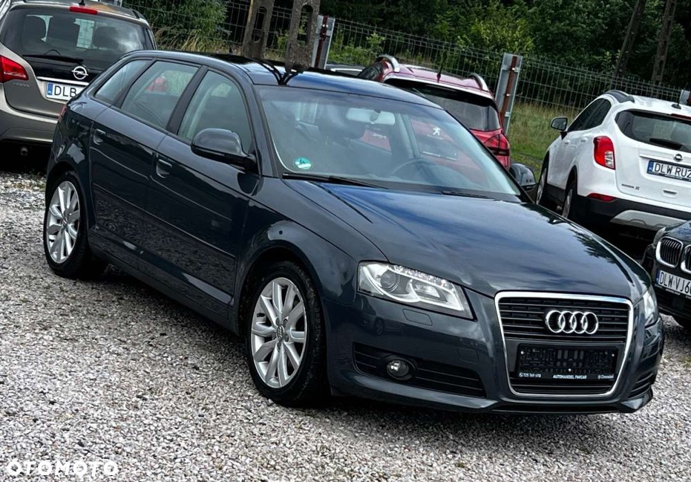 Audi A3 Sportback - 2