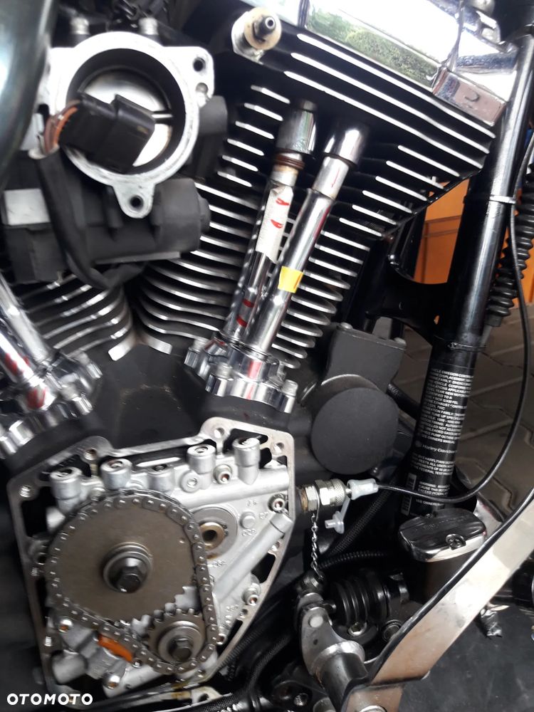 Harley-Davidson Touring Street Glide - 22