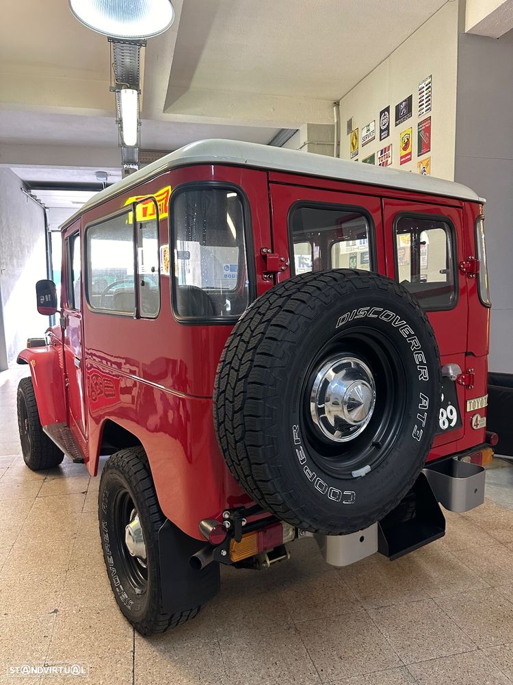 Toyota BJ 40 - 4