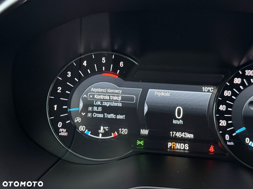 Ford S-Max 2.0 EcoBlue Titanium - 32