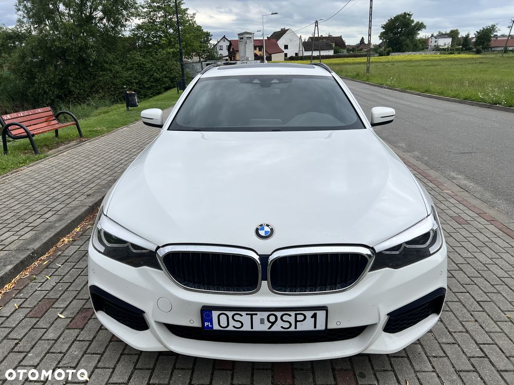 BMW Seria 5 520d M Sport - 8