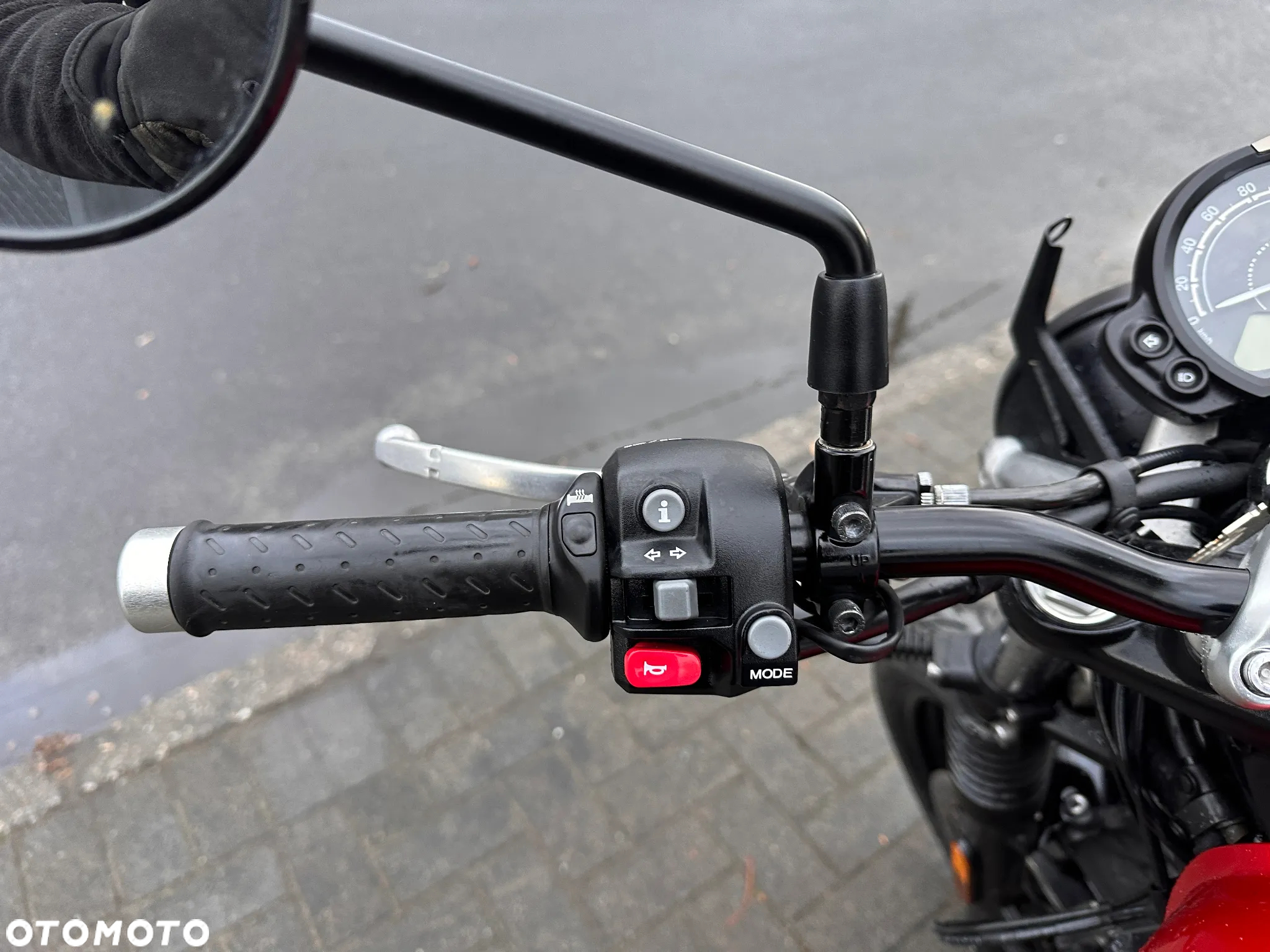 Triumph Bonneville - 17