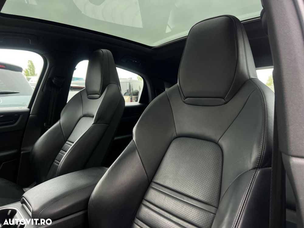 Porsche Cayenne E-Hybrid Tiptronic S - 32