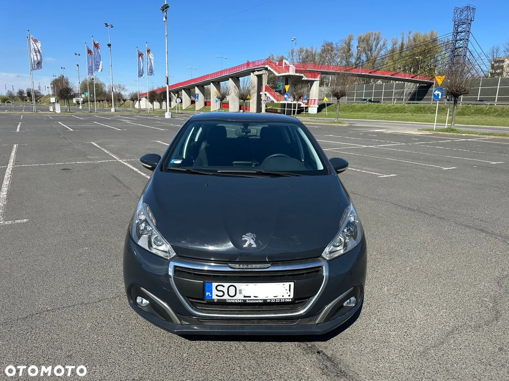 Peugeot 208 - 11