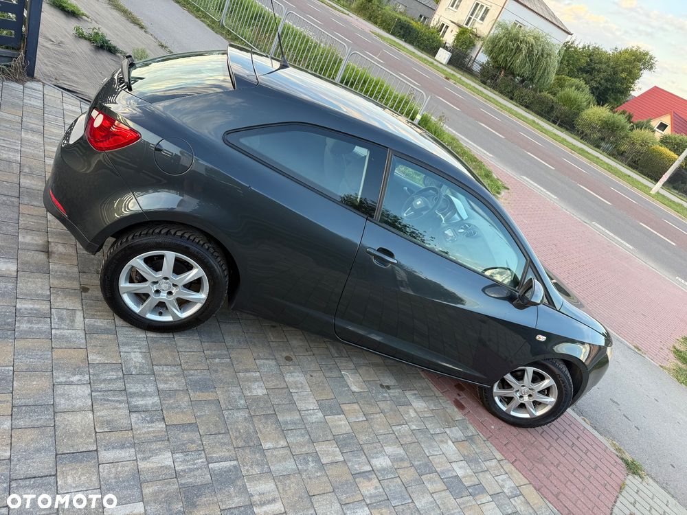 Seat Ibiza SC 1.6 16V Sport - 2