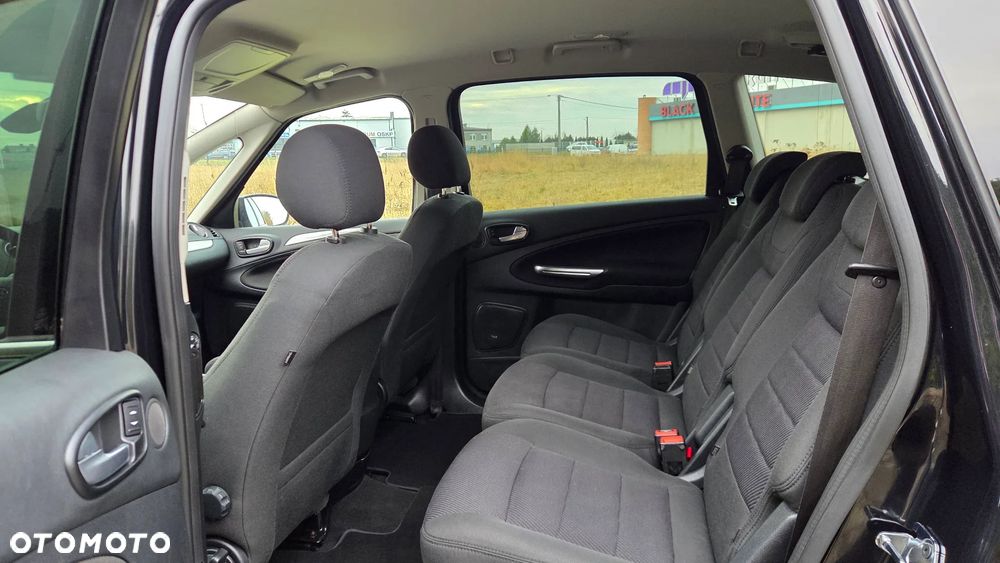 Ford S-Max 2.0 TDCi DPF Titanium X - 19