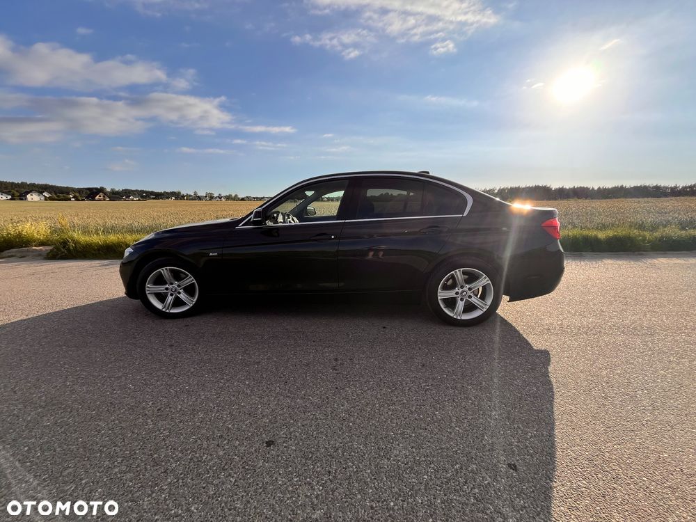 BMW Seria 3 318d Sport Line - 9
