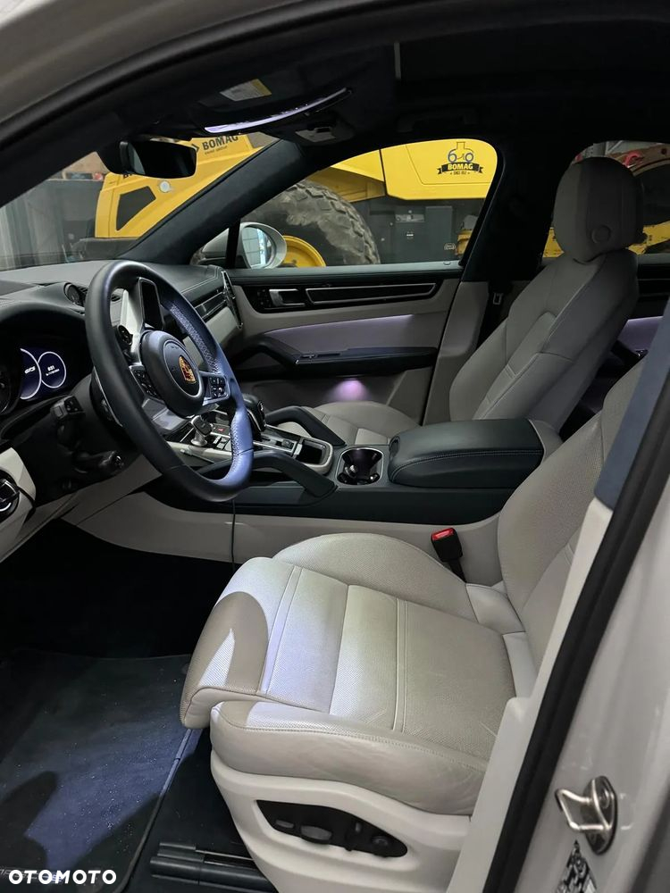 Porsche Cayenne - 13