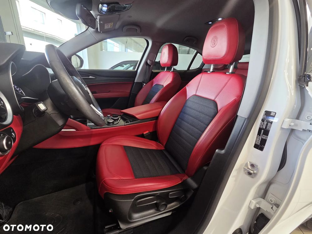 Alfa Romeo Stelvio 2.0 Turbo B-Tech Edition Q4 - 10