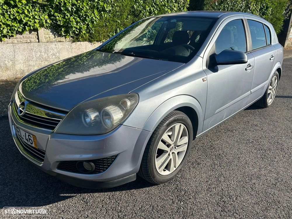 Opel Astra 2007 photo 2