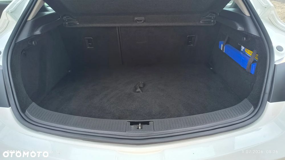 Opel Astra 1.6 Turbo Innovation - 28