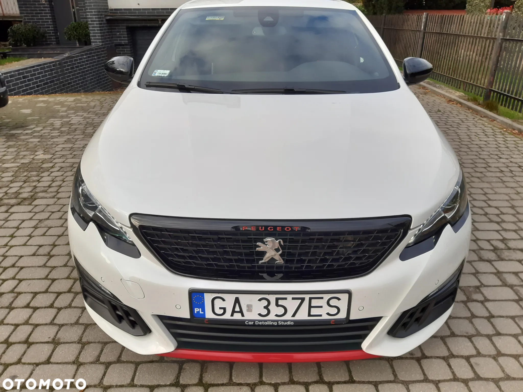 Peugeot 308 1.6 e-THP GTi by Sport S&S - 10