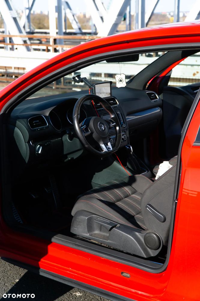 Volkswagen Golf - 5