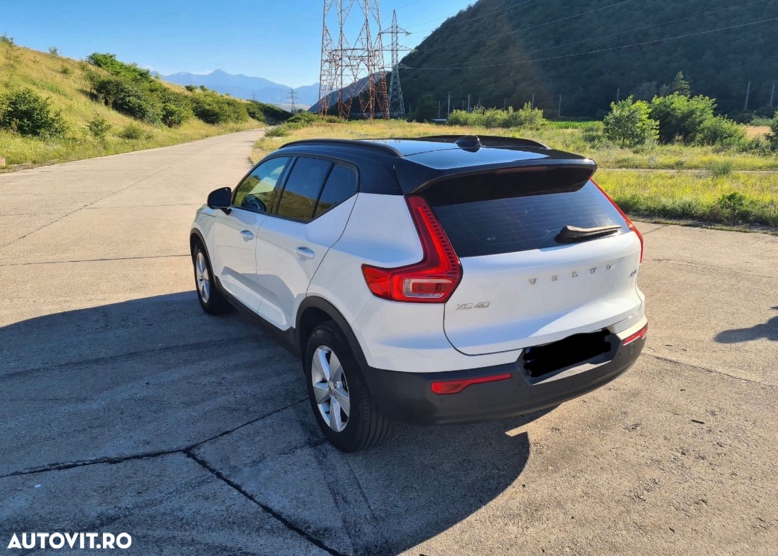 Volvo XC 40 D3 Momentum - 4