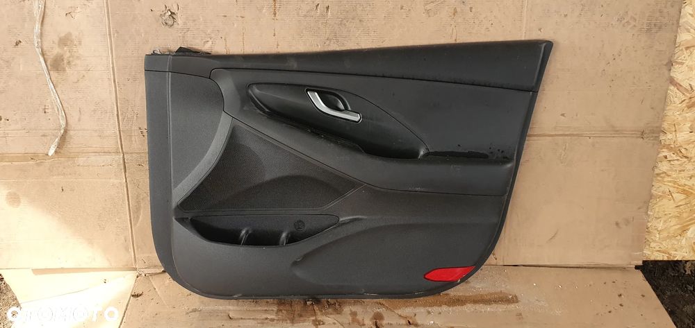 Tapicerka boczek drzwi prawy przód przednia prawa Hyundai I30 III - 1