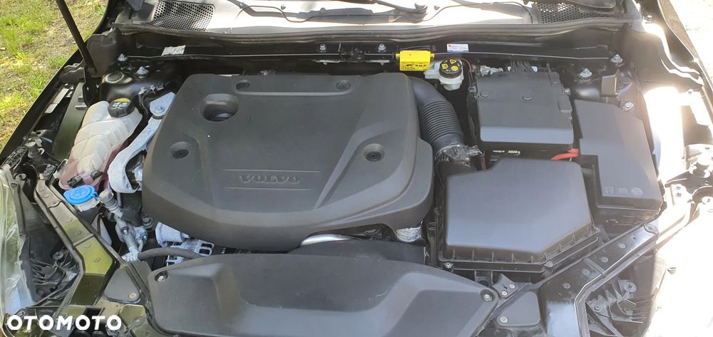 Volvo V40 D3 Geartronic RDesign - 27